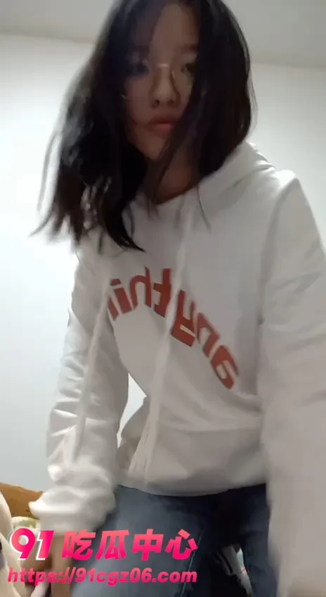 眼镜妹01.jpg 眼镜妹01.jpg