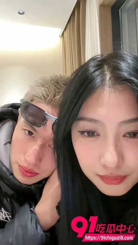藏族网红扎西巴姆和吉吉打扑克视频疯传3 藏族网红扎西巴姆和吉吉打扑克视频疯传3